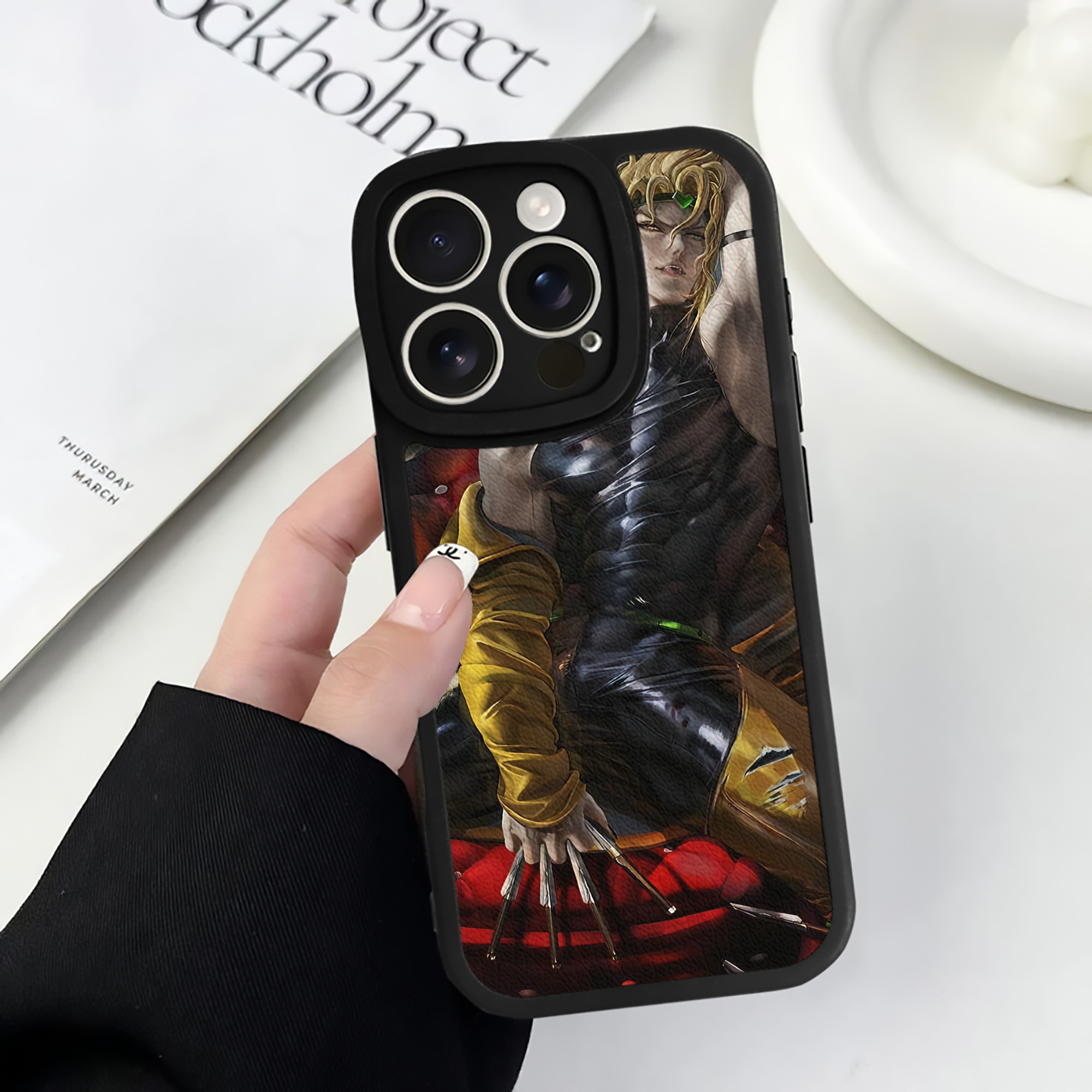 （画像用） ジョジョの奇妙な冒険 JoJo's Bizarre Adventure 【iPhone 16シリーズ対応】シリコンスマホケース（レザー調） 材質：シリコン